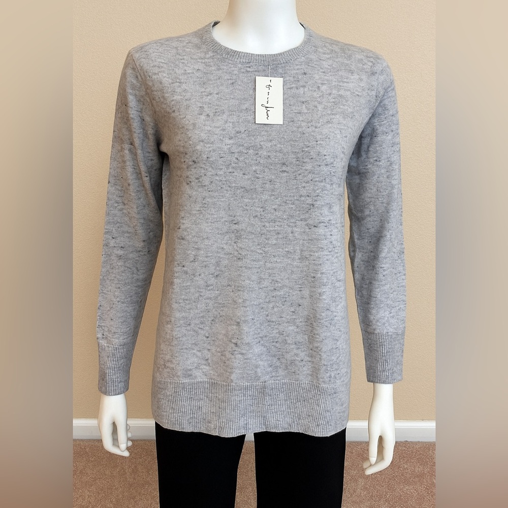 NEW Maison Jules Gray Knit Top Women’s size M Long Sleeve